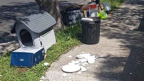 moonee valley rubbish collection.
